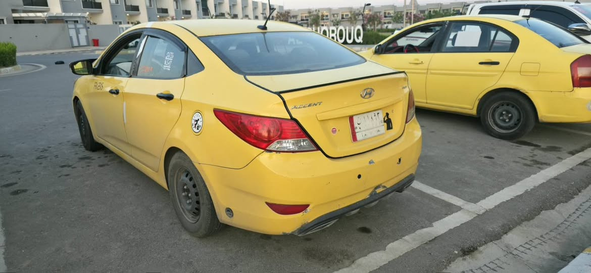 اكسنت مظلع ٢٠١٣ امريكي محرك جي دي اي منظومة غاز بيها كرت باب سنجار نظامية رقم بغداد سنوية جديدة باقي استلام لوحات شرط التحويل الشرعي بالموصل تحكم ستيرن اتصال بلوتوث الظرر جاملغ خلفي يمين وجاملغ امامي هيئة وغرامات صفر السعر ٩٠ وبيها مجال مكان السيارة موصل كوكجلي مجمع الشروق السكني 
للاستفسار 
***********/***********
