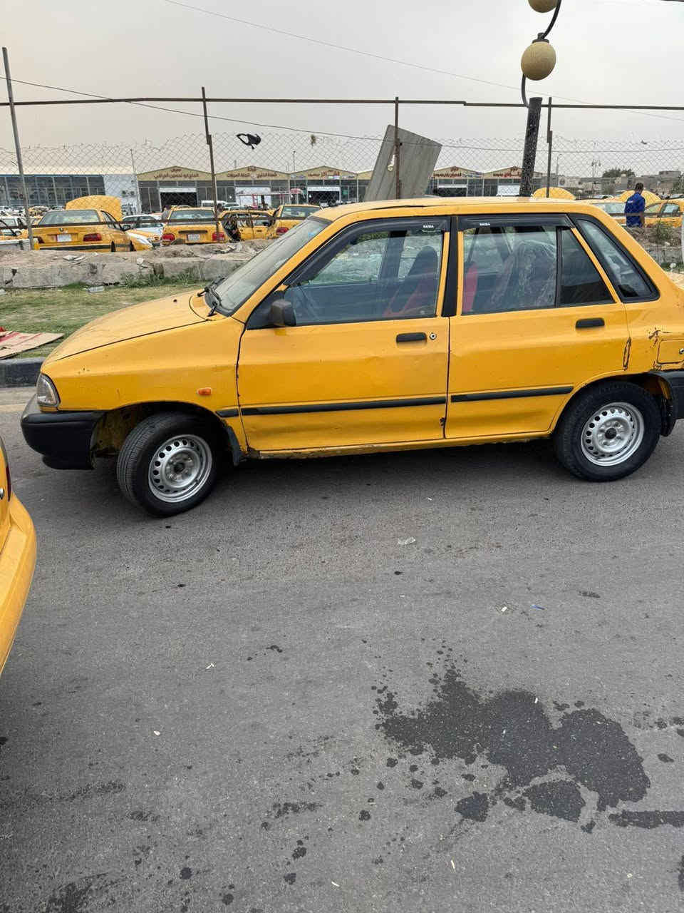 سنويه بسمي
مديل 11
كير جديد مال برايد
مشط جديد
مكينه بيها خيط بخار
 رقم بغداد  انكليزي
سعر 22وبيها مجال
مكاني بغداد الشعب
***********
