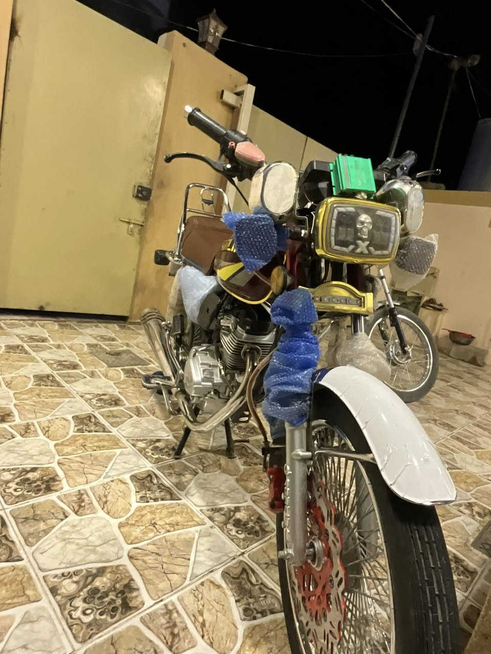 سلام عليكم
سونك مكفوله للبيع 
موديل2025
سعر730وبي مجال
مكاني جلولاء
رقم***********
