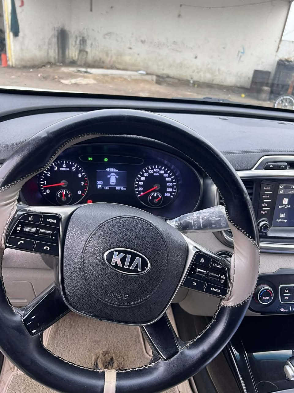 السلام عليكم
سورنتو 2019 خليجي باسمي رقم بغداد 
فول مواصفات عدا الفتحه 

بصمة
هاند بريك بصمه 
6سلندر 
3عدسات 
مري شفط
صندوق كهربائي
3 قطع تبريد 
حساسات امامية وخلفية 
4 وضعيات قيادة 
Auto hold
بيها صبغ جاملغ خلفي عكس السائق 
السعر 240 ورقة وبيها مجال بسيط 
للتواصل ***********
مكاني ديوانيه 

إذا اكو مراوس باوباما بيضه موديل 19 وفوك
