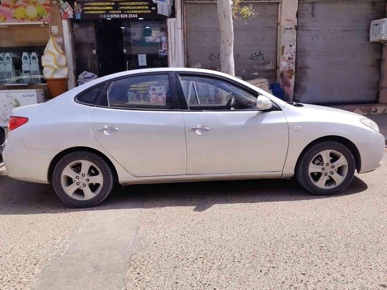 بڕاوە بەس بۆگۆڕینەوە بەشاهینەی بڕاوە
2009 مەکینە گچکەی دکشن بەرز 
تەبرید سارد و گەرم لەسەر سویچ
تەبرید لەمەس ئاوێنە کانی دەخەوێ و ئیشاڕەتە 
***********
