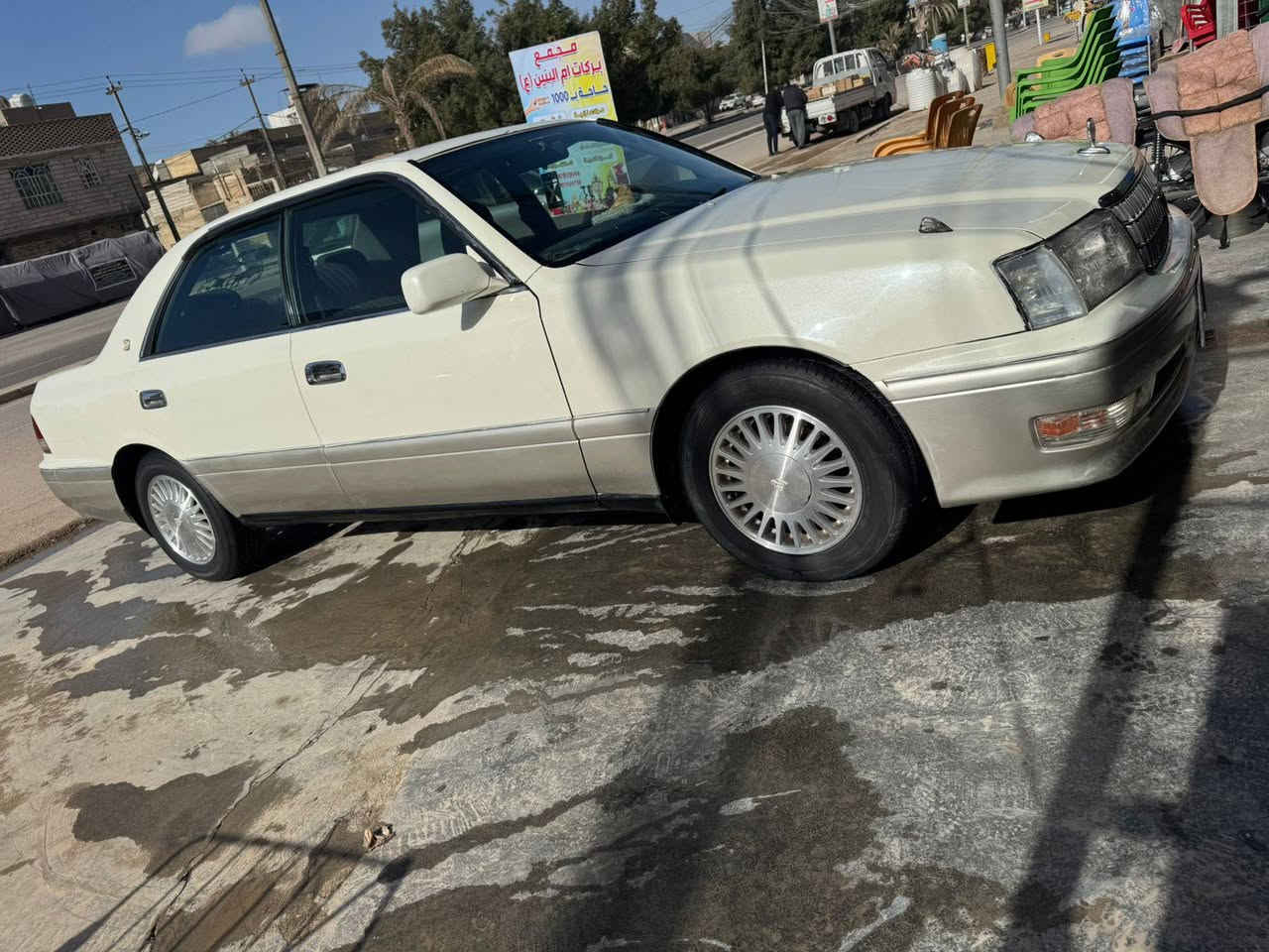 السلام عليكم للبيع راس الثور فلات فول مواصفات فتحه السياره بيه تبديل  قمار علمود الفتحه السياره كلش جديده محرك حاويه قبل يومين شاده السياره جديده كلش بسمي مداور نفس اليوم السياره مكفوله من الضربه بيه طخه بسيط بلايت الامامي الأيسروالباقي مكفول عوزه دشبول بس لن ظشبوله موحلو اذبل حك الدشبول بس مكاني بلنجف النجف الاشرف الكوفة سايدين ميثم التمار السعر 77 عليه غرامه مروريه 4ورقات ينكطعن من السعر  للاستفسار ***********
