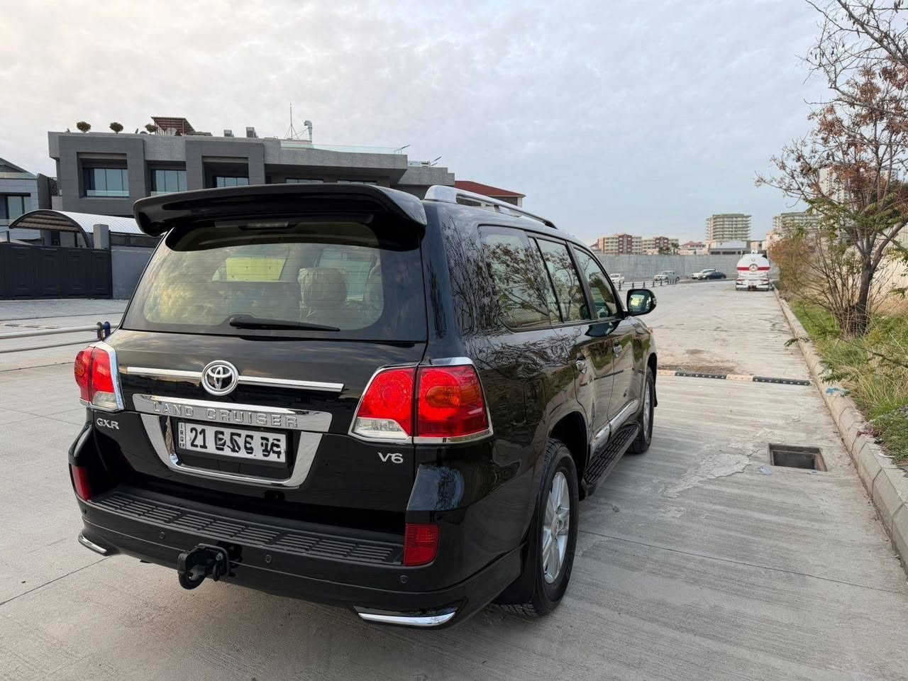 تۆیۆتا لاندكرۆزەر 2015 GXR  ڕەنگی ڕەش بڕێمی 
تەنها 115 هەزار کم ڕۆشتووە 
بێ بۆیاخ و بێ كردنەوە 
دەعامی بە شەرت 
ڕەقەمو سەنەوی تازەیە
 مواصەفات  برێمی 

سعر : لە کۆمێنت داوای بکە ڕاستەوخۆ بۆت دێت 🤖 

گێر و مەکینەی بەشەرت 
هیچ کێشەیەکی تێدا نییە 

ژمارەی خاوەنەکەی 
***********

