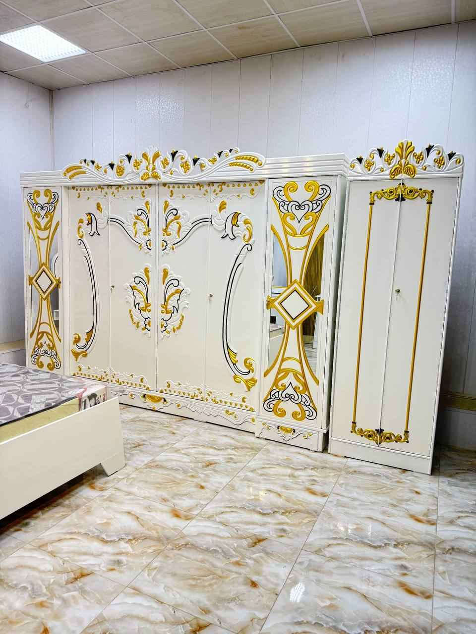 غرفة اخشاب  بسعر 950 

⚜️تفاصيل الغرفة ....⚜️

صاج خارج ٤ملم ام دي اف 🪭
وداخل صاج ٣ملم 
صبغ مرمري درجة اولى 

عدد القطع  ٧ قطع 😍
1 //جرباية  قياس  ١٦٠ × ٢٠٠ 
//ميز جانبي ايسر قياس ٥٠
2// وميز  جانبي  قياس ٥٠
3// زاوية ارتفاع مترين عرض ٨٠
4// وميز بلازمه  
5//وميز مراية ارتفاع مترين عرض ١٢٠
6// وكنتور ٦ باب  ارتفاع مترين و١٥ طول ٣ متر و١٥

القطعه الثامنة حسب الطلب شازلون
سعرها ٥٠ الف ❤️
طابوريه ١٥ ❤️

(توصيل مجاني مركز بغداد )
التوصيل يشمل الشد مجاني 🔥
(اطراف ٥٠)
باقي المحافضات حسب البعد بغداد, العراق


**إذا كنت صاحب هذا الإعلان وتريد حذفه لأي سبب، رجاءا أرسل رسالة إلى الدعم الفني**