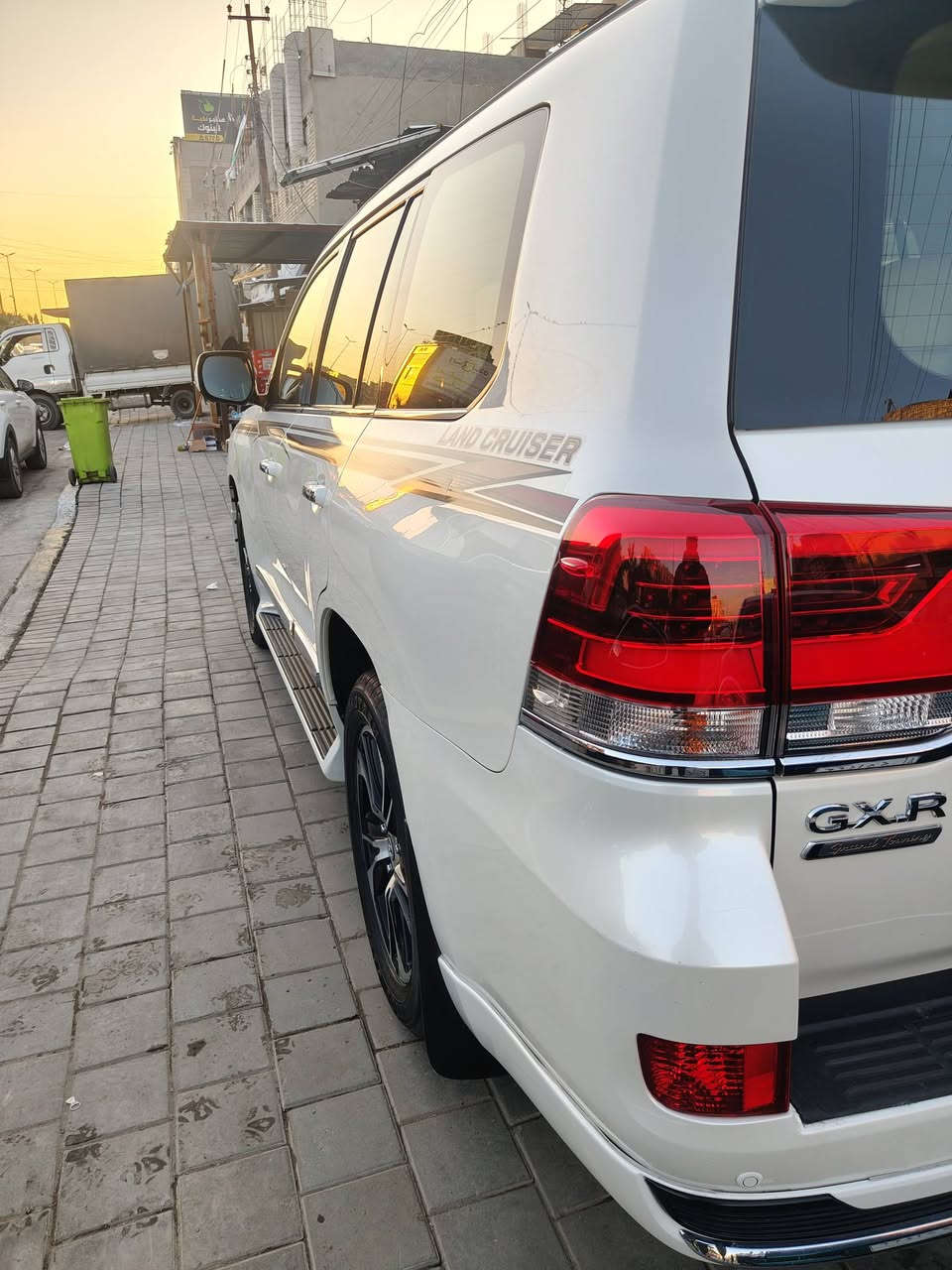 سلام عليكم مكلف بنشر لاند كروز جكساره مديل 2021 اصل بريم 3 دكم DVD
موصفات معروفه داخل اسود 
ماشيه 74 سياره جديده حلوه بيه طخه عله كد اصبعين بجاملخ الخلفي يم قبق البنازين 
بغداد بسمي شرط التحويل 
اعتذر عن لمراوس فقط بيع مكاني بغداد البنوك 
سعر 56و300 وبيه مجال 
***********
