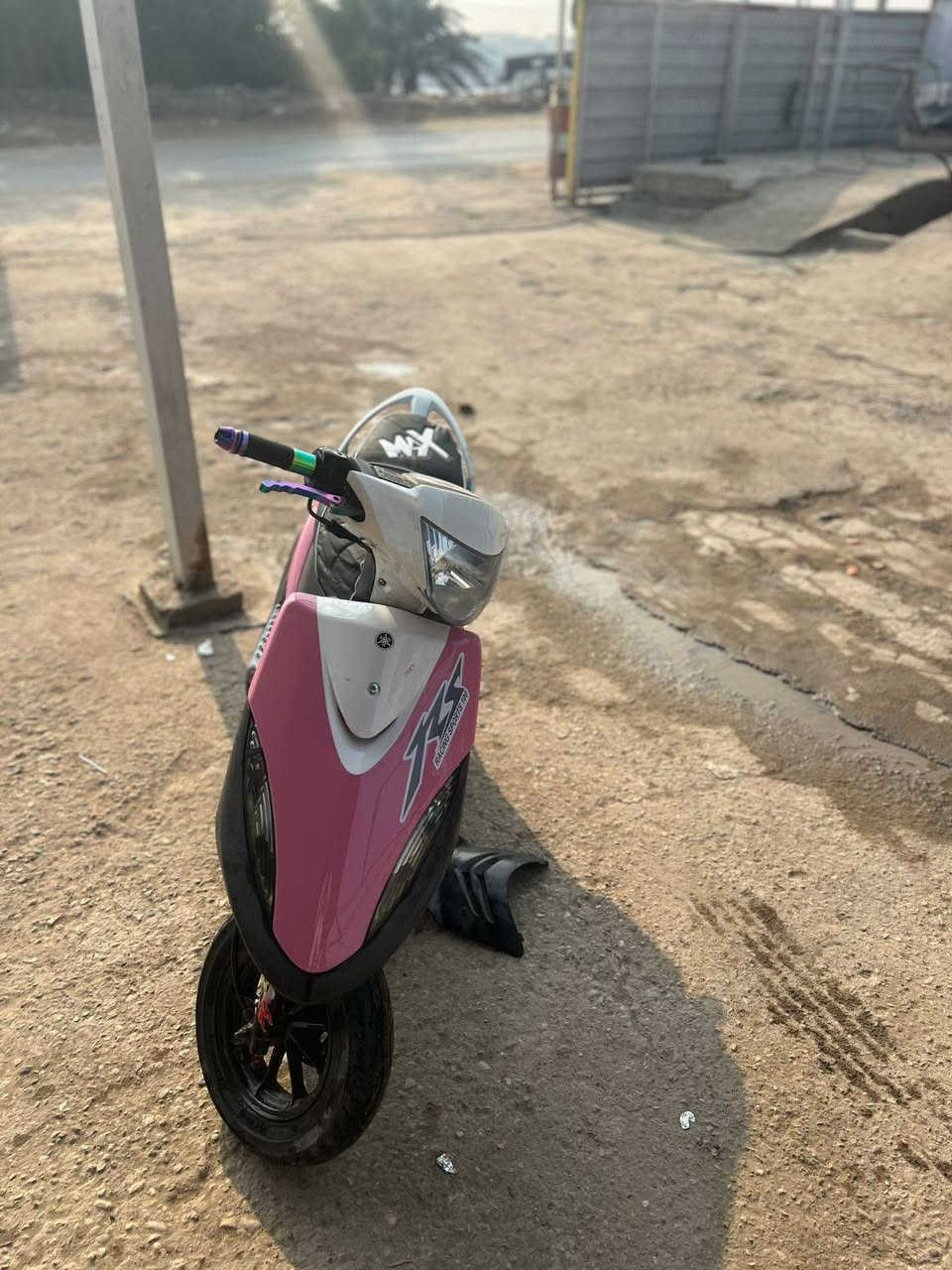 دراجه ماكس عدله ماكس اكله من كلشي اي ناقصه مابيها صارله شهر ونص من طلعتها حاويه مكينه بوش 55 ابلادد شرط الفحص كهربيات كل شغل وعليها شوي تزويد مثل قطر قبق فلوين وغلاف كشن رياضي وايدات بانزين ويدات ابريك سبع الوان و كفرات بلون الوردي شي مختلاف بالناصريه هذه اللون وكل دهن امزويل ادريله يعني اي ناقصه مابيها شرط مامفتوح برغي بالمكينه


**إذا كنت صاحب هذا الإعلان وتريد حذفه لأي سبب، رجاءا أرسل رسالة إلى الدعم الفني**