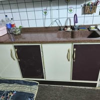 كاونتر مرمر طبيعي • ١٠ مقاعد • ثلاجة كبيرة