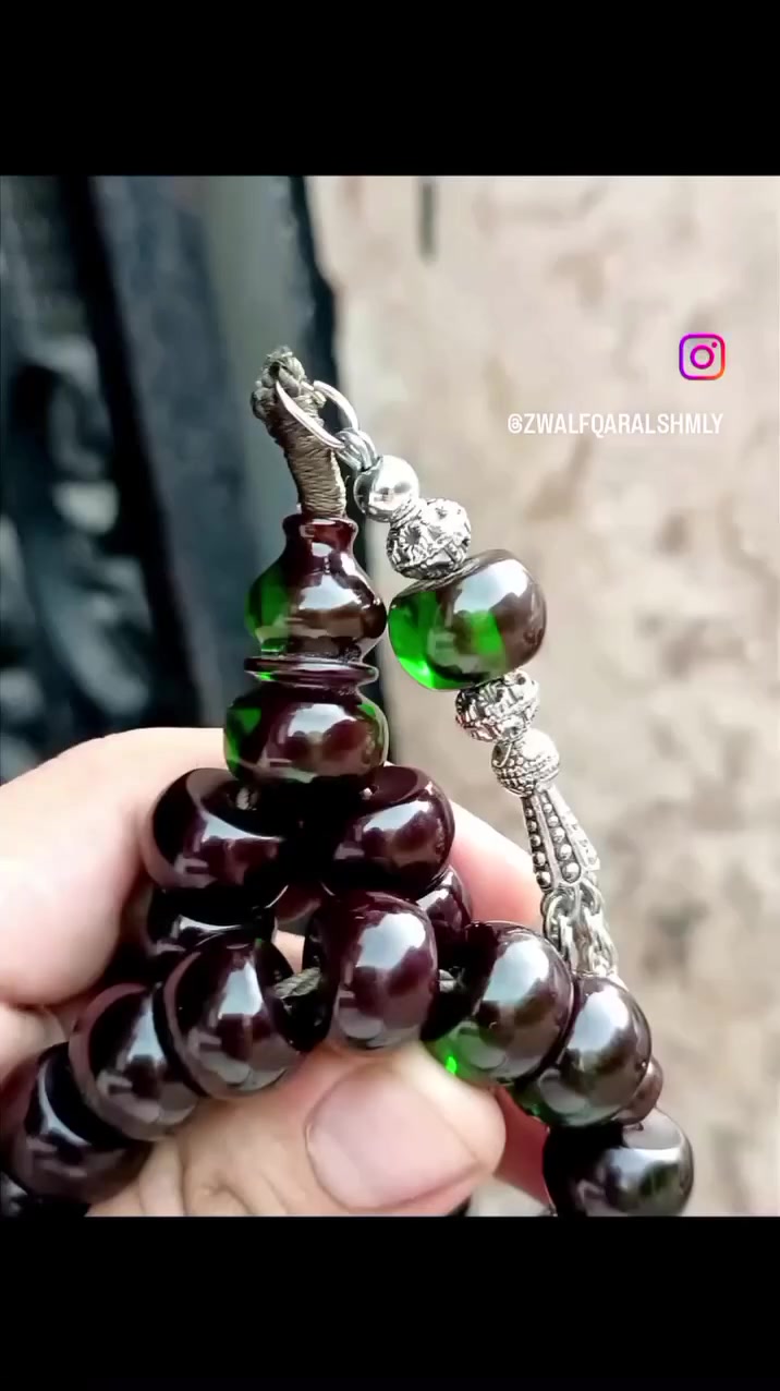 خليلي عينك عالمميز........وجيبها ازا فيك اتجيبها

نزلت الملكة والتاج ع راسها فاتوران الماني من الألوان النادرةقطع عربي سكين خراطة مصر ع مأدنة  غالب أنتيك 33حبة مزينة بطقم فضة حلبي عيار400ريحة بنج بدون فرك ولا بخار واضحة من المقتنيات الثمينة الله يهنئ صاحب النصيب 
#الشمالي طرطوس المدينة تاجر شنطة 
#ابوحيدر0990433674وااتس/0991980698
فضلا وليس أمرا تعليق نقطة مباركة مشاركة بيوصلك السعر والتفاصيل.... شحن لكافة المحافظات السورية واللبنانية


**إذا كنت صاحب هذا الإعلان وتريد حذفه لأي سبب، رجاءا أرسل رسالة إلى الدعم الفني**