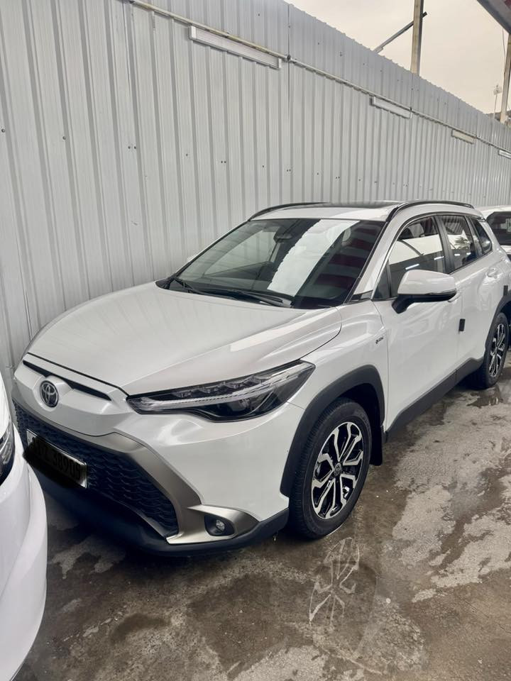 سلام عليكم ورحمه الله وبركاتو 
للبيع فلوتلندر اس فول موصفات 
موديل 2024 مرقم كامل بسمي 
ماشيه 16 ألف 
موصفات 
فتحت سقف سلايت روف
تحكم استيرن 
كروس سرعه تحديد مسار 
هندبريك دكمه 
اوتو هولد 
درايف مود 
تبريد قطعتين 
بك لأيت لد 
كرسي جلد كهربائي بلادي
تبريد قطعتين
أناره محيطيه داخليه 
تشغيل بصمه نضام ترحيب
شاشه زائد كامره دواره
العنوان بغداد  الكريعات شارع الوقف السني
السعر28 مليون 
***********
