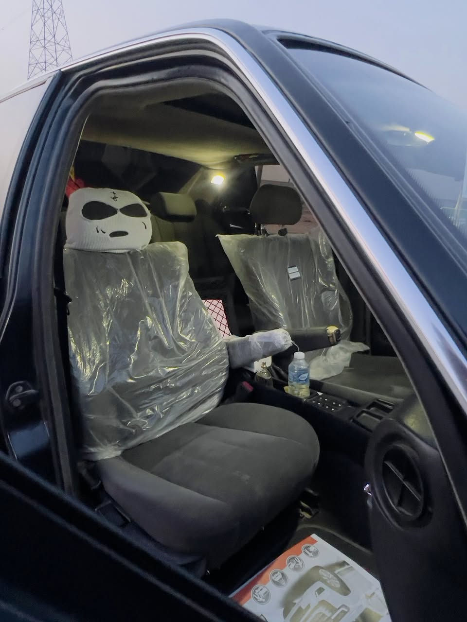 BMW1991  البيع  

مكينه مسكر فانوص 
صدر كير محرك خير من الله 
فتحه طكتين 
غرفه مخمل 
صبغ جماليه 
الاستفسار ! 
هاتف /*********** 
سعر 69$
