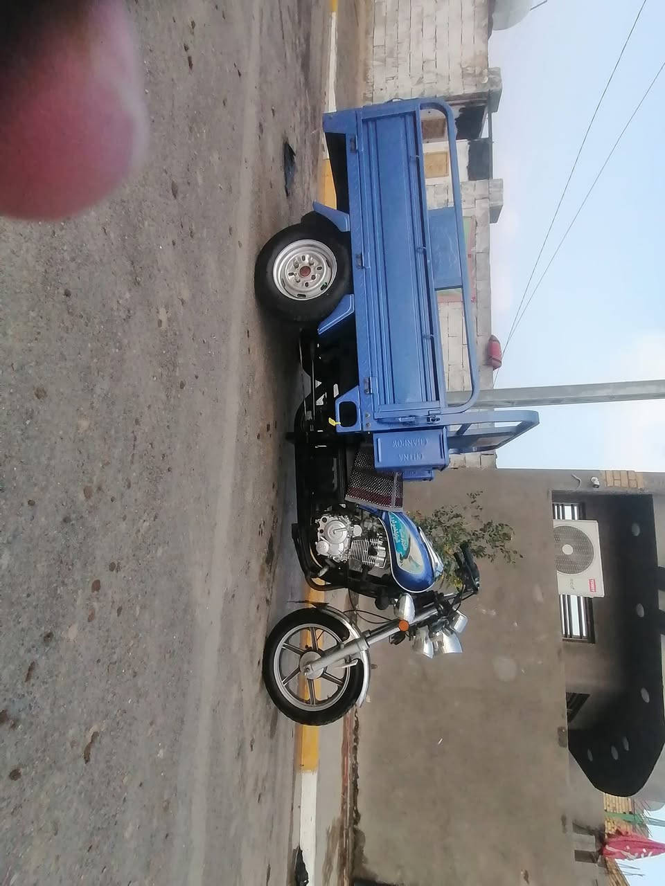 سلام عليكم عندي ستوته ٢٣ رقم انكليزي نضيفه حيل يريد يتصل ***********
