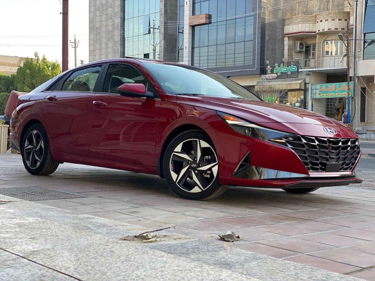 النترا للبيع فقطط
النترا 2021 لمتدد

 الموصفات فول 1/1 مرقمة بغداد 
بدون ايرباك 
كشنات جلد كهربائي + تدفئة مقاعد خلفي امامي 
داخل اسود 
 بصمه + بصمه ابواب + بصمه صندوق 
فتح ذكي للصندوق عند الاقتراب
 فتحة سقف
 تشغيل عن بعد 
فول رادارات امامي + خلفي + جانبي /360 درجة 
لد وانارة داخلية جميع الالوان
 شاشه كامله لعداد السائق ويتغير شكل العداد حسب المود
 تبريد بيانو منفصل قطعتين 
سايد بريك بصمه
 اوتو هولد / كامره دوراه ذاتيه
 شحن لاسلكي / دخول ذكي 
3 وضعيات قياده / عادي / رياضي / ذكي
 شاشه دجتال متصل
 شاشه عرض الاعطال
 محرك 2000 DOSH لد امامي + خلفي
 فول تحكمات ستيرن
 نضام تثبيت السرعه الذكي رادار
 تحديد مسار 
وقوف ذاتي 
سياقه ذاتيه 
 سماعات صوت BOSE 🔊
دمام سماعات خلفي 
ويل كروم 17 وبعد هواي 
موصفات
عداد المسافة 40mi 
 وارد كندي صور الحادث مع صور التصليح مرفقة بالمنشور  
السعر : 153 وبيه مجال بسيط للشراي
مكان السيارة : بغداد الدورة

رجائاً المو شراي لا يتصل ويتعبني واتعبه 
للاستفسار :***********
