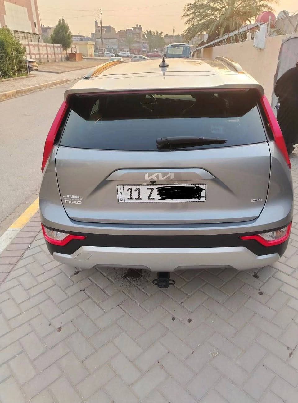 السلام عليكم 
سيارة كيا نيرو وارد امريكي 2023 نص مواصفات الضرر جاملغ  امامي دحج بدون ايرباك بدون تبديل صبغ جاملغ والباب  + صورة الحادث مرفوقه  38  ماشيه السيارة جديده  المكان بغداد الجديده السعر 150
***********
