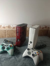 للبيع اكس بوكس 360 عدد ثتين باندل الأبيض نضيف جدا ويا يدات ثنين وبي 99...