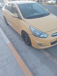 اكسنت • ٢٠١٤ • صندوق خلفي