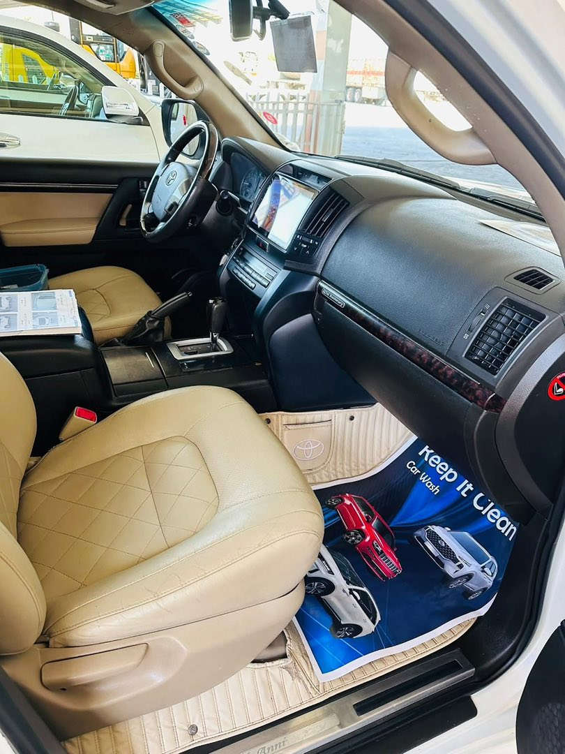 سلام عليكم 

البيع. او مراوس.  باقل او بافضل 

لندكروزر 🩷🩷🩷 ستينه  

موديل 2011.

سنويا بسمي   هزا  100بل 100. سيارا جهزا من كلشي 

موصفاته معروف 

جلد  بقلاوة 

كشن كهرباي 

فتحه 

ثلاجه 

حساس 

لايت زنون 

كامرا 

شاشه 

كامرا 

تبريد ٣قطع 

سيارا جهزا من كلشي  تخم تاير دلوب الصلي بيها 
سونار آخر صورا. 

كير مكين. مكفولت  

سعر ٣٢٥

ترهم مراوس باقل او بافضل 

 
***********
