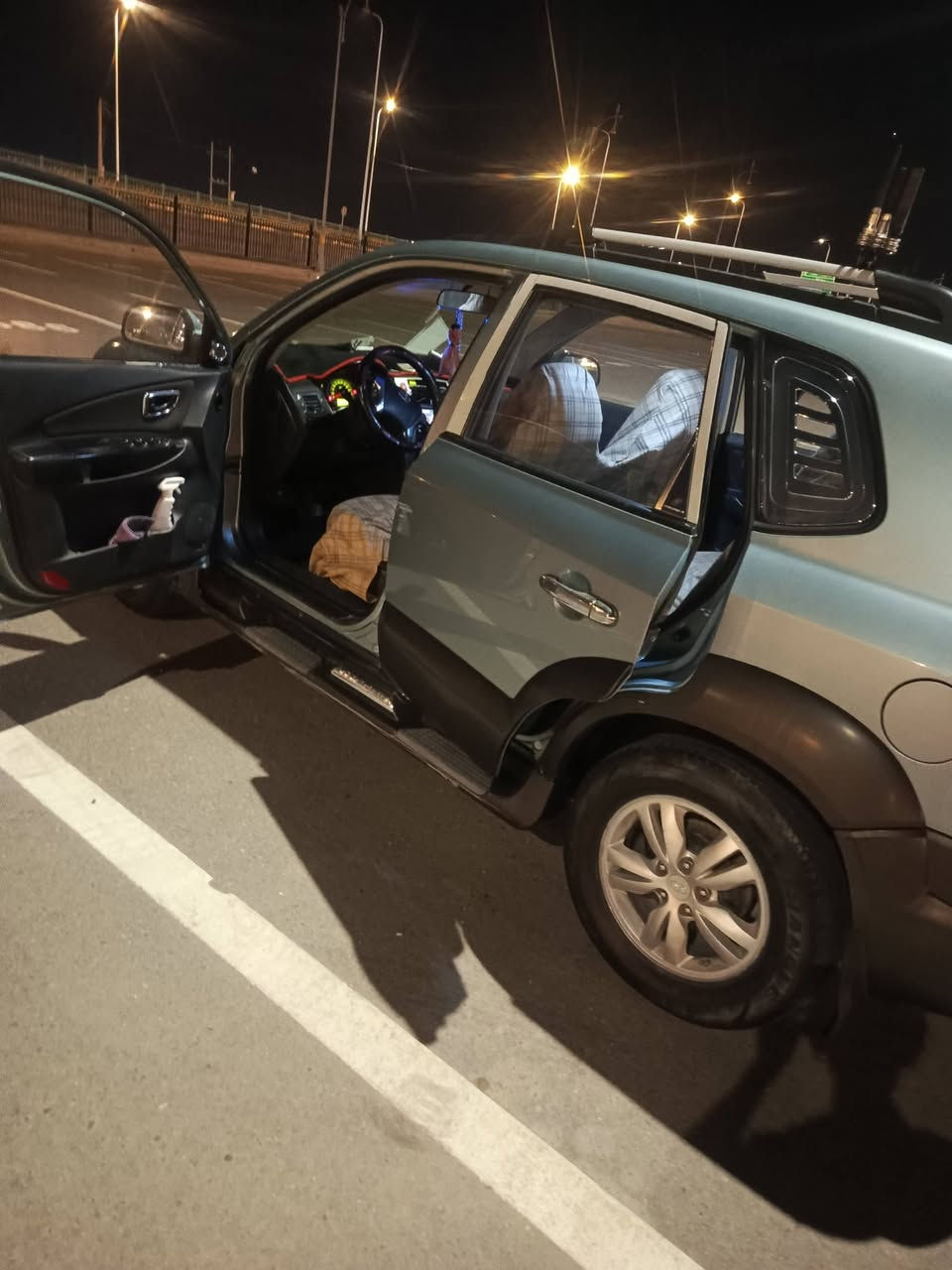 توسان موديل 9 بيها قطعتين صيغ فقط لباقي كفاله محرك كير تبريد تدفئه باسمي سيارة جاهزة كلشي شغال على بلاد مكان بصرة رقم انكليزي باسمي ***********.  السعر 113
