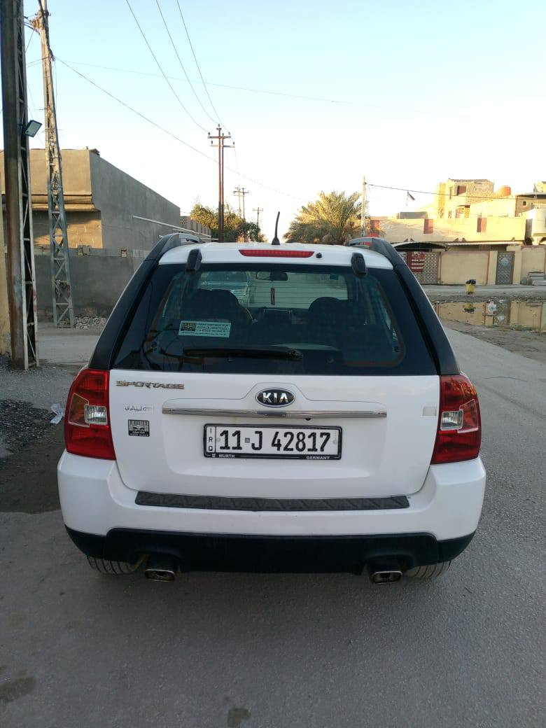 السلام عليكم للبيع فقط 
كيا اسبورتج موديل 10 فول مواصفات كفاله من الصبغ والتبديل والحادث والمحرك والكير والحداديه والتبريد والكهربائيات والتايرات وحته السبير كفاله شرط السونار شرط السونار

مواصفات السياره للتوظيح

محرك 2000 دوش مكفول ماشيه 84 شرط الفحص
كير اوتو مكفول شرط الفحص
فتحه بالقماره ثلاث طكات
تبريد ويه السويج 
شاشه تاب كبيره
كامره ملونه
داخل بيجي امطعم بصاج
ويل كب 17
نطام اربع دسكات 
نظام اي بي اس ابريك

تخم تايرات جدد حته السبير 
حداديه خلفيه واماميه شرط 
نعومه ونشاط وكفاله وجاهزه 100/100

رقم دولي بغداد سنويه نهاية 28 شرط التحويل

السعر.   130.           العنوان بابل 

***********.      العنوان بابل الشراي يتصل
