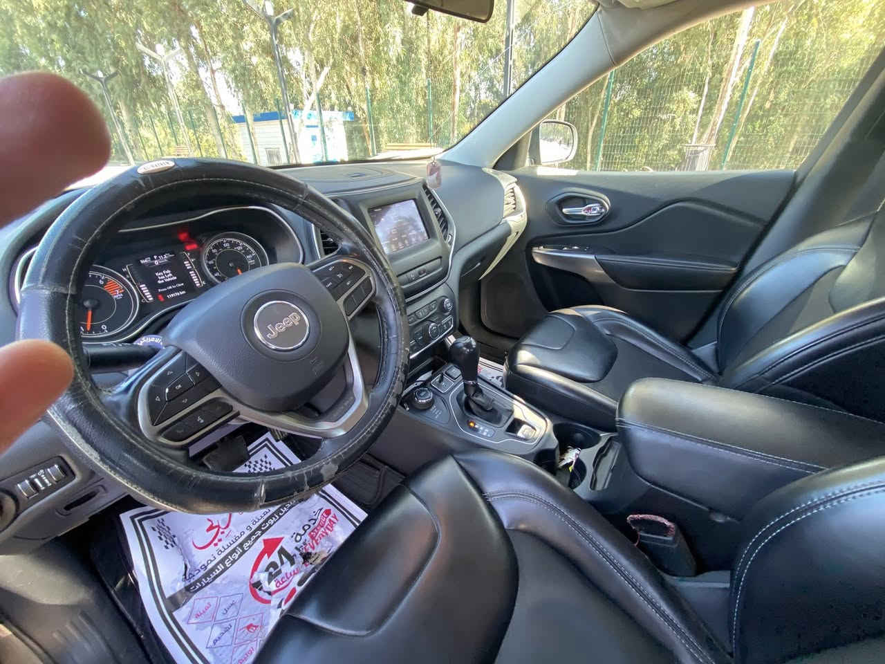 السلام عليكم
للبيع فقط
سيارة جيب شيروكي 2019 لون ذهبي رقم اربيل
ماشية كيلو  119176
4 سلندر 
ضررها جاملغ اليمين الكدام على البارد فقط بدون ارباك بدون دواخل 
للاستفسار عن السعر  ع الرقم 
***********
