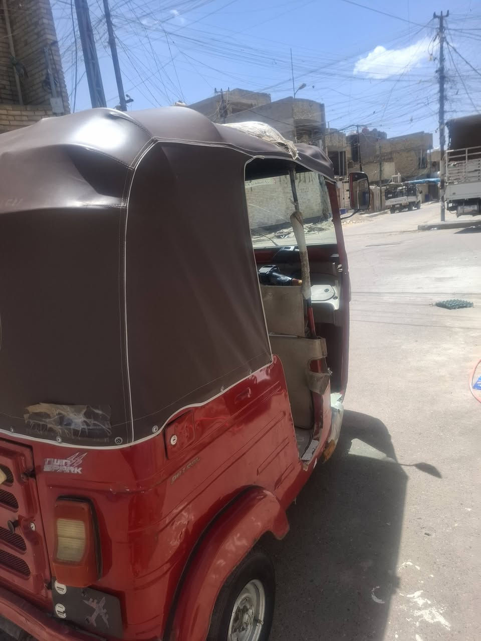 سلام عليكم تكتك 17 مكينه مال 18 رقم وسنويه بسمي تحويل ثاني يوم /// سعرهه // 4 /// 700 و بيهه مجال // *********** // مكانه الشعب
