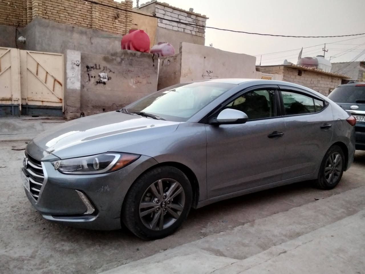 السلام عليكم الانتره 2017 رقم واسط وارد امريكي مكينه 2000 مصبوغه احزام جماليه فقط  اثر جراد السعر 113 وبيه مجال السياره بسمي تخم تأير جاهزه ما ناقصه كلشي وحادثه مال امريكه بجنطه 
***********
***********
