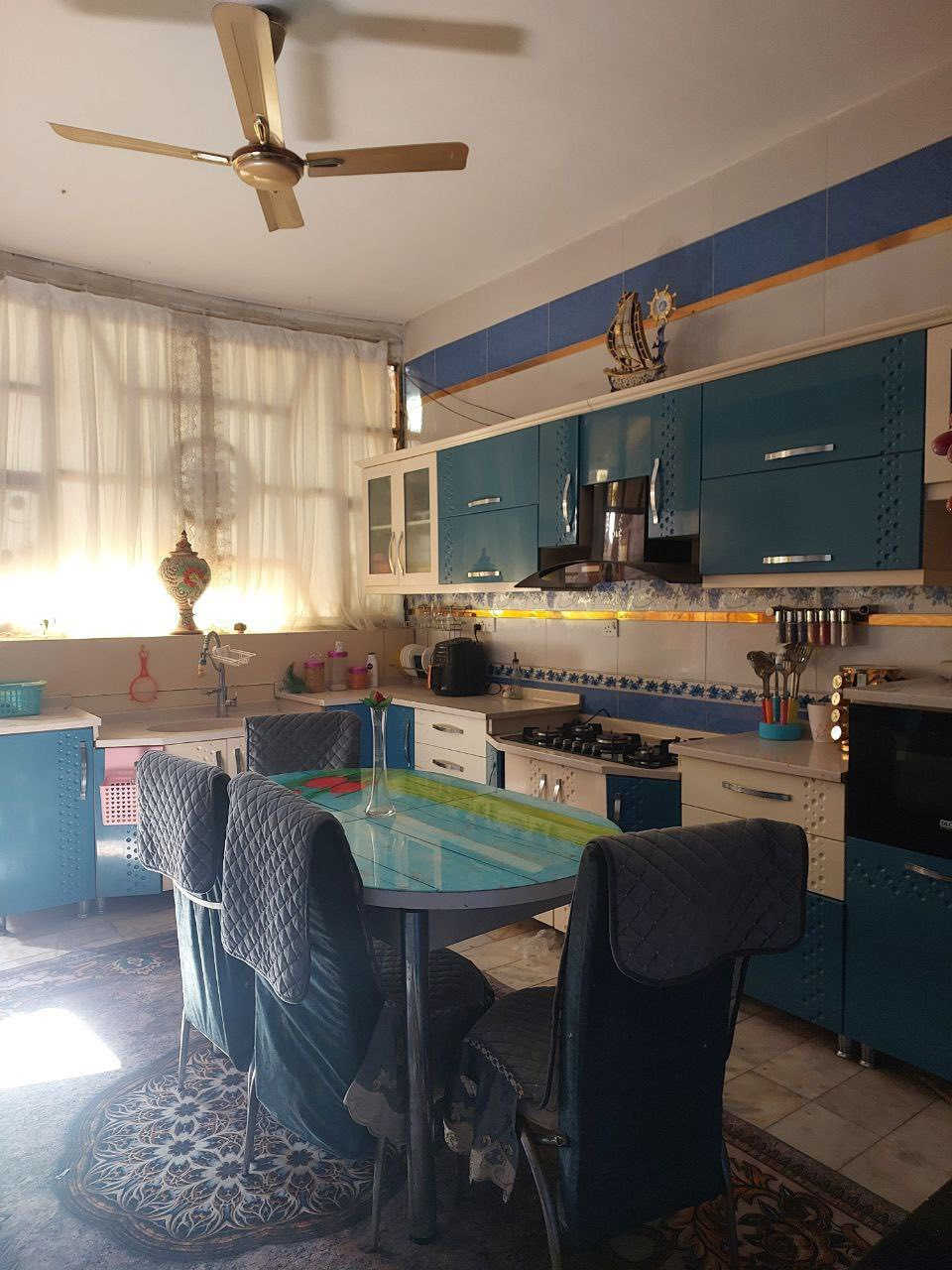 بيت للبيع مدينه الصدر شارع الفلاح قطاع ٣٩ بناء حديث مساحه١٤٤ واجهه٨ نزال ١٨ يحتوي عل كراج وستقبال وحولي ومطبخ حار بارد+ خدمات غرفتين نوم  طابق الثاني ٤غرف نوم للستفسار ***********   //***********
