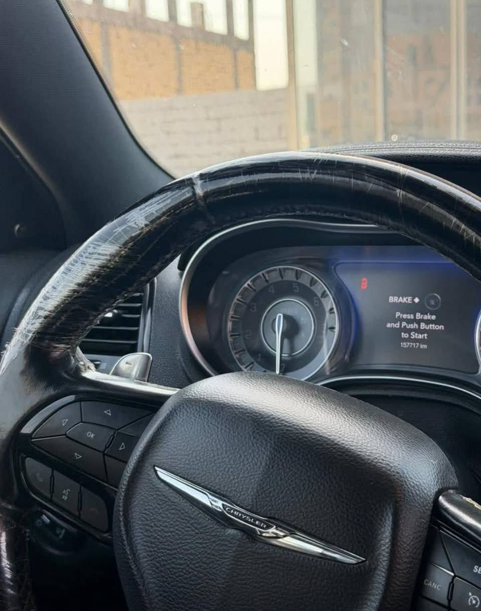 سلام عليكم 
للبيع أوباما موديل 2021 اصل 

فئة S ماشيه 157 كيلو متر 

سياره فول عده البنوراما 

حساسات امامي خلي اشاير بالمري 

بعد بيه هواي مواصفات 

حادثه بنيد امبدل وكاله 

وخشم جاملغ امامي امصلح 

بدون اريباك السياره 
ملاحظه سياره بأسمي رقم بغداد وين ما يعجبك المداور ثاني يوم

الاستفسار والاتصال ***********
