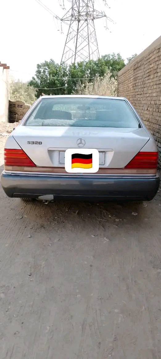 🖐️ السلام عليكم 🖐️
🇩🇪 مارسيدس : 👻 شبح (s300)
    موديل 1993
  (للبيع  او مراوس )
🇮🇶رقم  : بغداد الإنكليزي بأسمي 
       (هزة قبل يومين)
      (مكينة: وكير🕹️ )(مكفولات)
( مكينة 3000 فيفتي ام القبق الاسود )
        (6سلندر ) خير من الله 
   =سيارة جاهزة وين ما يعجبك تطلع =
🩸 مصبوغة الجمالية فقط🩸
🛠️ مكفولة من الضربة🛠️
⚡ كهربائيات شغاله 
💸 السعر: 68 وبيها مجال 💸
🏫( مكاني.)واسط : مركز مدينه 
📞 رقم صاحب السياره ☎️
د. محمد /***********/
(***********)فقط واتساب