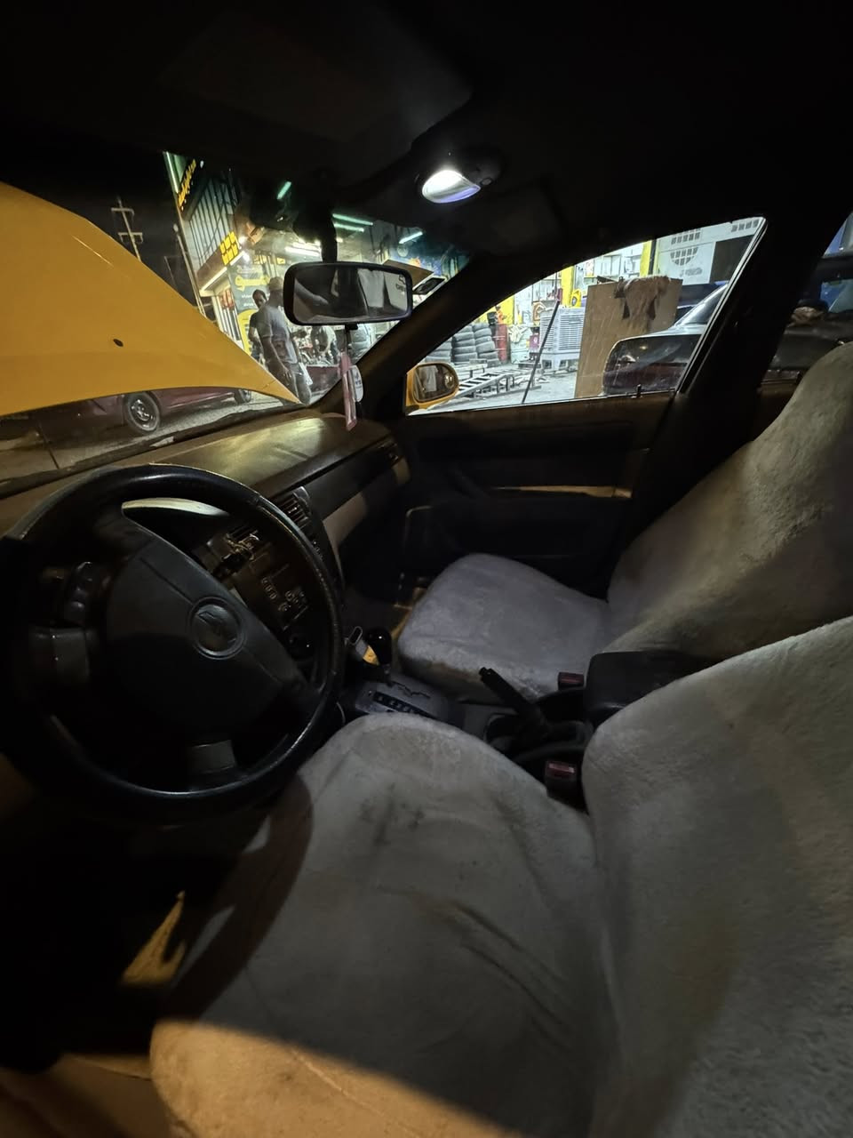 � للبيع أوبترا صفراء موديل 2011 🚘

🔹 بيها باردات خفيفة
🔹 مكينة وگير خير من الله
🔹 التبريد غاز فقط
🔹 تايرات جدد
🔹 الغرفة جديدة
🔹 الحدادية 70٪؜
🔹 السيارة جاهزة باسمنا
🔹 السنوية لحد 2029
🔹 الهيئة والغرامات مصفّرات قبل أسبوع

💰 السعر: 64 وبيه مجال للجادين

📞 الاتصال فقط على الأرقام التالية:
***********
***********

❌ الماسنجر مغلق
