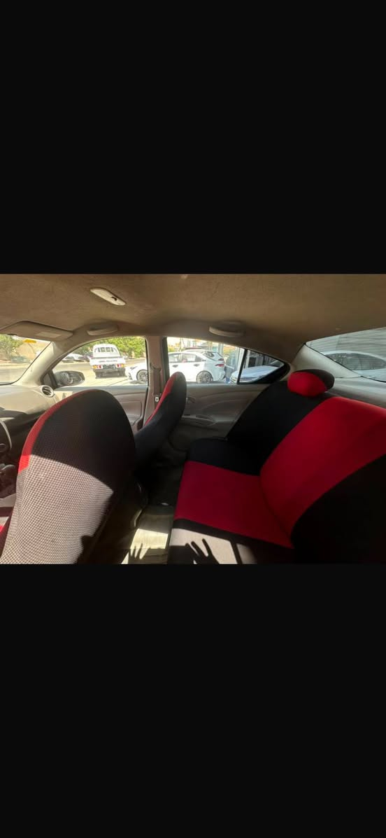 السلام عليكم صور سياره واضحه 
نيسان صني موديل 23سياره جديده ستخدام شخصي سعر 115
***********
