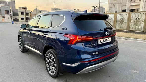 السلام عليكم للبيع
سنتافي كالكرافي فول الفول اعله فئه بالسنتافي
مواصفات بالسايد 
حادث السيارة جاملغ وحافة البنيد موضح بالصور
بدون دواخل 
موديل 2023
ماشيه 20 ميل مستوردها زيرو على ايدي
رقم اربيل بأسمي

المواصفات :
محركها 2500 " توربو 281 حصان (اقوى عزم من الستة سلندر و اقتصادي)
  كير  8 نمر  دبل كلج 
1- تشغيل بصمة و تشغيل عن بعد
بصمة دخول و بصمة خروج
السيارة تتقدم و تترجع من البصمة
2- فتحة سقف بنوراما 
سقف كنتارا
3- _4_كامرات 360 درجة
4- _12_ حساس و رادرات 360 درجة 
خاصية الاوتو بارك 
رادار امامي خلفي توقف ذاتي رادار جانبي تنبيه و نقاط عمياء
5- جميع الكشنات كهرباء 
جميع الكشنات جلد
كشنات امامية تدفئة تبريد 
الكشنات الخلفية تدفئة
كشن سايق خزن وضعيات
مع بردات خلفية بلاد
6- اشاير بالمري
مري شفط 
مري قلاب مع البك
7- شاشة كبيرة معَ نظام سماعات هارمن كاردن 16 سماعة
مع نظام Apple CarPlay, Android Auto
ايضاً انارة محيطة داخل السيارة متغيرة الألوان 
مع نظام شحن وايرلس للهاتف
ايضاً اوامر صوتيه
8- اربع انظمة قيادة (سبورت ،كومفورت ، ثلجي ، سمارت)
عداد السرعة في شاشة السائق يتغير حسب نظام القيادة
مع نظامHTRAC ( الدفع الرباعي)
مع نظام نزول المنحدرات
9- هاند بريك بصمة
نظام اوتو هولد
10- داتشو بالجامة الامامية للسائق لعرض السرعة و تحذير المسارات
11- لايت امامي اربع عدسات زنون عالي ناصي مع لد نهاري 
بك لايت لد 
اشارة ترحيب عند الاقتراب من السيارة
12- صندوك شفط كهرباء ايضاً فتح تلقائي 
14- كامرات اشارة في شاشة السائق 
15- ويل كب حجم 20
16- نظام اطفاء و اعادة تشغيل الاقتصادي في الأزدحام 
17- تدفئة بالستيرن ، شفتات بالستيرن
‎18- شادلها تاير سبير ويه الجهاز والعتلات لان ميجي بيها
المواصفات بعد هواي بيها

السعر 250 ورقة
مكاني : بغداد - حي الجامعة
للاستفسار : ***********
