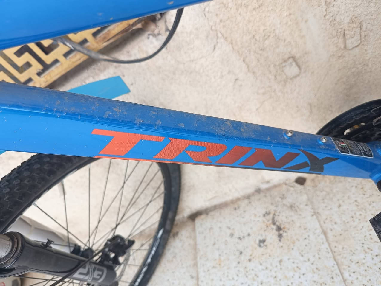 بايسكل ماركة ترينكس الإيطالية مصنوع من الالمنيوم بالكامل سيستم شميانو كير 7 نمر بريك  دسكات دبل امامي يستخدم في داخل المدينة وللطرق الوعرة وزنه خفيف جداً ومريح حجم 29 جديد مستخدم شهر السعر 225 الاتصال على 
***********
متوفر واتساب
