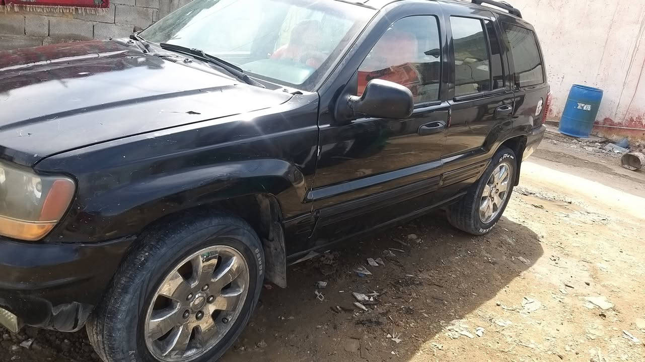 جيب شيروكي موديل ٢٠٠٠ بغداد محور ففتي ٣٠٠٠ بغداد حي اور ***********
