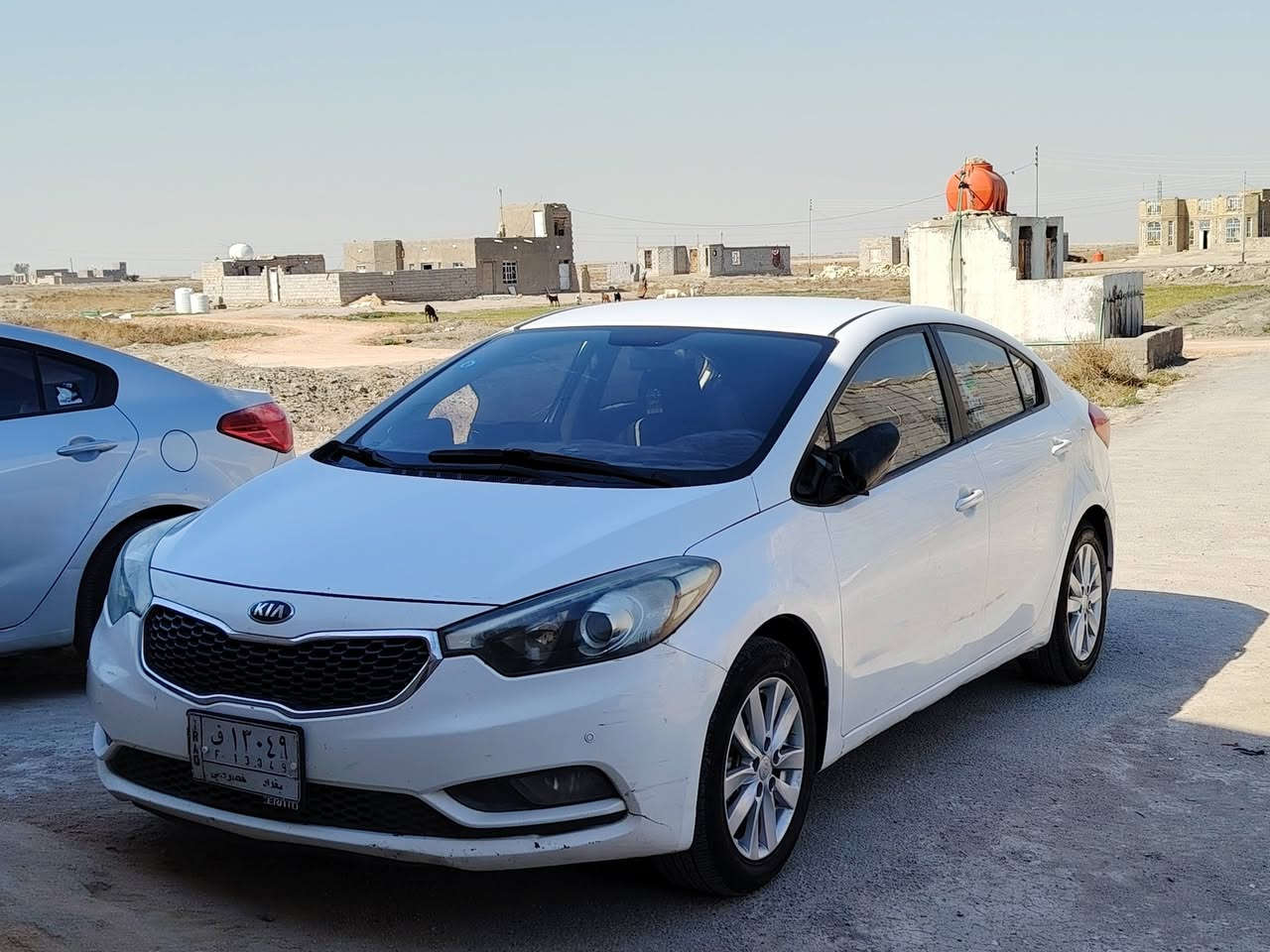 سلام عليكم للبيع كيا سيراتو موديل 2016سياره جاهزه مانقصه شي تخم تاير نص موصفات
لد امامي
يدات نيكل
ويل كب
تحكم ستيرن
ساحبه
نضاره
مرايات شفط
ثلاجه
اشاير مري
بلاجكتور
رقم بغداد مداور ثاني يوم ماشيه 135محرك كير حداديه جديده محرك 1600كفاله السعر 128وبيه مجال سونار بل منشور  ***********
