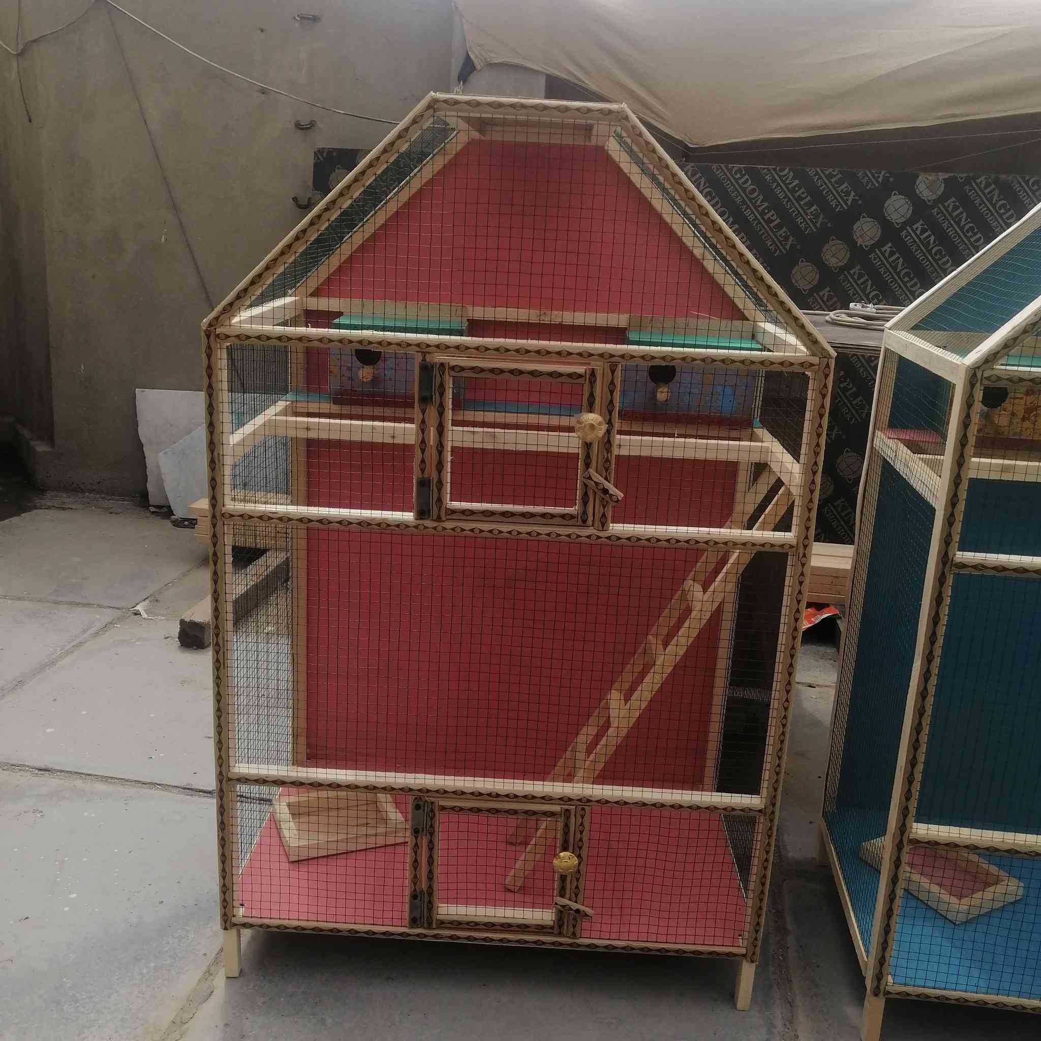 السلام عليكم ورحمة الله وبركاته
اقفاص جديده غير مستخدمه
الارتفاع 120
العرض 75
النزال 45
مكاني البياع الشرطة الرابعه
رقم الهاتف ***********
