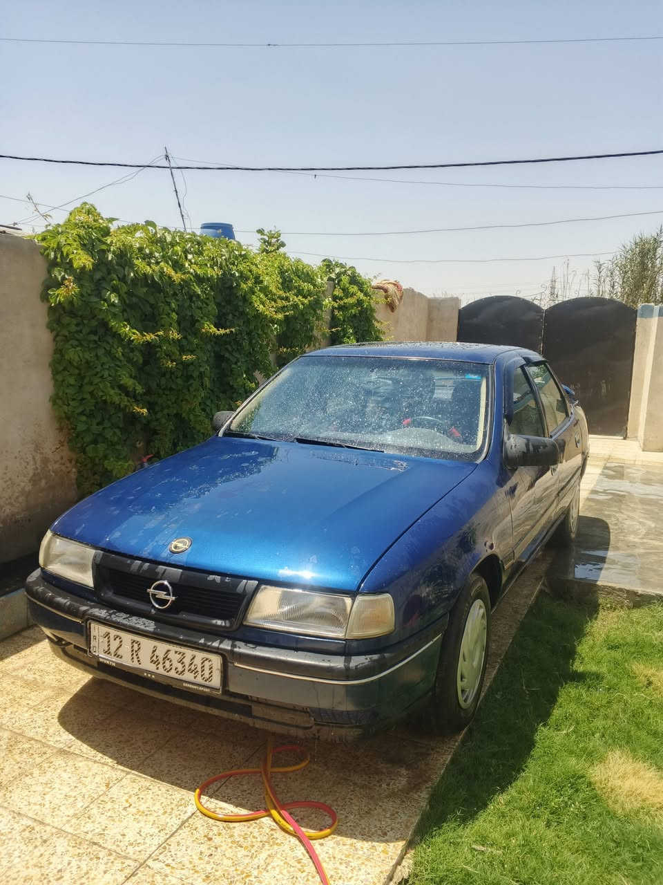 للبيع فكترها حجم18موديل 92
محرك كير شرط كير تماتيك موعادي
مصبوغه عام سنويه ورقم جداد
تخم امامي وخلفي جديد
دوشمه وفرشه ارضيه كلو جديد
تواير جداد السياره جاهزها مايعوزها شي 
السعر 45وبيها مجال ***********8
