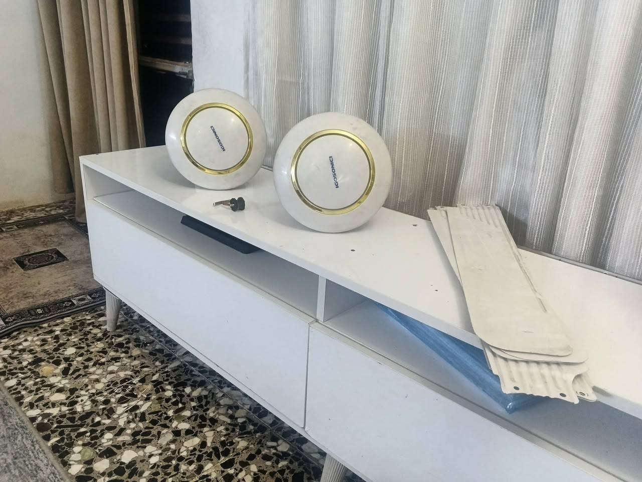 سلام عليكم هاي الاغراض للبيع مكاني بغداد الجديدة *********** مطبات الشارع جدد ٦ مترات
