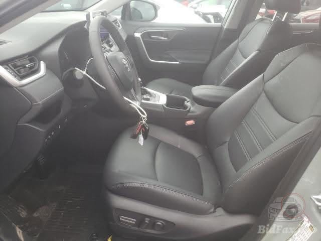 Toyota Rav4 Xle Premium 2023 
تعديل بارد فقط 
ماشية 30000
رقم بغداد 
هايبرد 
فتحه مواصفات خير من اللة 
صور الحادث داخل المنشور 
للتواصل 
***********
