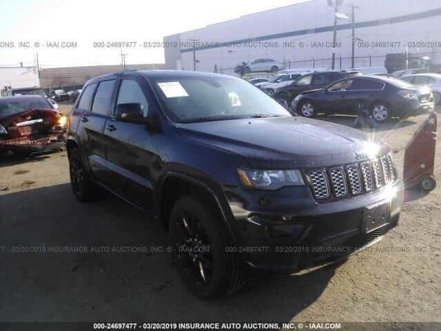 السلام عليكم 
الي يدور مميز وحديث ورخيص
جيب بلاك توب 
الموديل 2019 
عداد المسافة 77ml وقابل للزيادة 
مواصفات السيارة 
فتحة 
باب خلفي كهرباء 
المقاعد كهرباء + تدفئة كشن + تدفئة ستيرن 
وباقي التفاصيل معروفة بالجيب بدون ذكرهن 

حادث السيارة من امريكا
 دعامية خلفية + ربع الباب الخلفي صاير بي صبغ من جهة اليمين 
وهنا صار بيها بيبان ثنين طخات انصبغن وصندوك كذلك صبغ
السيارة فقط ايرباك بردة طاك بيه اثر الحادث الخلفي بجم كبس مملعوب بي وصور الحادث منشورة كذلك وموجود سونارها

للاستفسار هذا رقم تلفوني
***********
السعر 185 وبيها مجال
