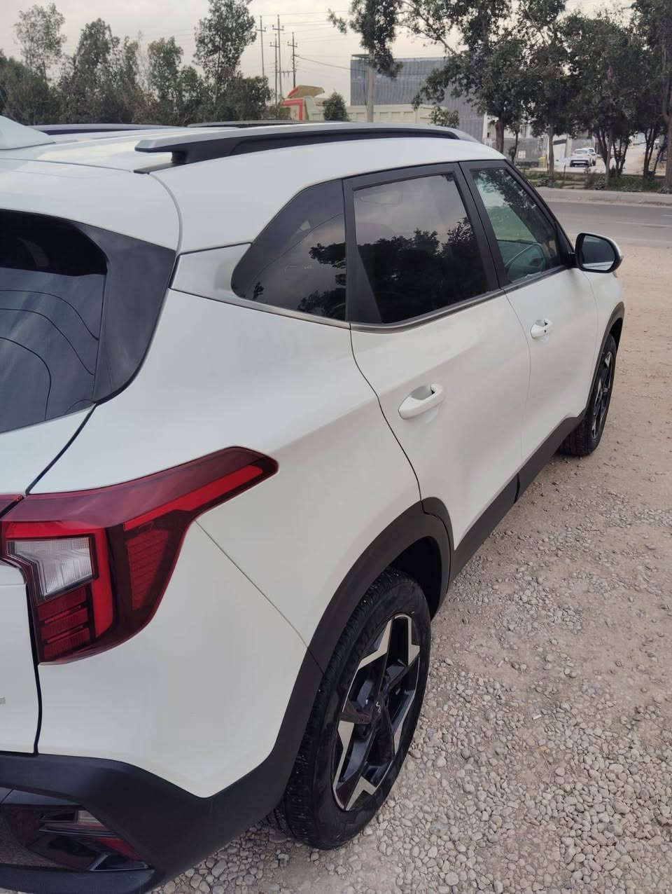 سلام عليكم  سيلتوز للبيع موديل 24 فول مكينه 2000 حادثه بنيد وجاملغ  فقط مبدل نفس الون اصلي  رقم الشاصي مرفق بلمنشور  غير متواجد عل فيس  مكاني حله بابل ***********
