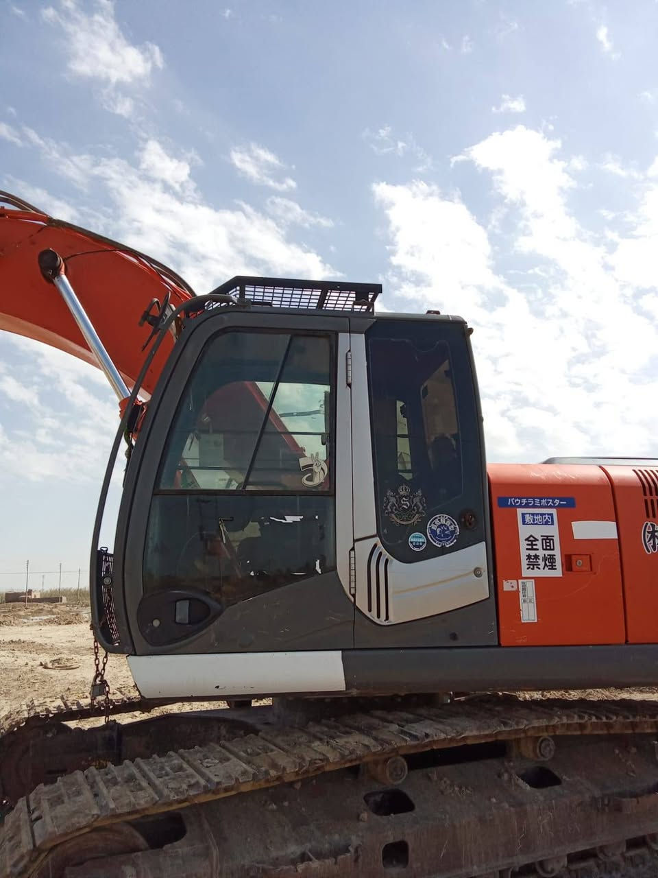 السلام عليك حفار للبيع زد 3z 2014 رقم بصر البصره ***********
