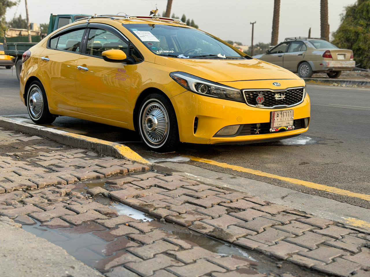 ‏فورتي موديل 2017   رقم بغداد  تحول مباشر  (منظومة غاز السيارة) لايتات زنون ابو العدسة تخم تاير جديد ورد أمريكي حادث صندوق فقط شرط الكفاله وبدون داخل  و صور الحادث بل منشور ملاحضه السياره جاهزه من كلشي  حجم المحرك 2000 دوش المرغوب مكان السياره  بغداد الشعب  سعر 128 وبيها مجال
‏
‏***********
