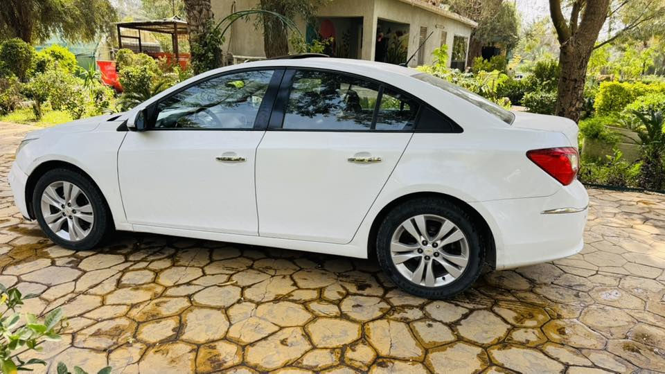 كروز 16 خليجي فول مواصفات بصمة تشغيل وابواب + مكينة 1800 مكفولة+ بيها صبغ 3 قطع بدون دواخل بدون ايرباك نفس القطع مصلحه + ماشية 136الف 
رقم وسنوية وهزه كاملة سياره بدون نقص
السعر ( 86$ )
بغداد الكرخ 
***********
