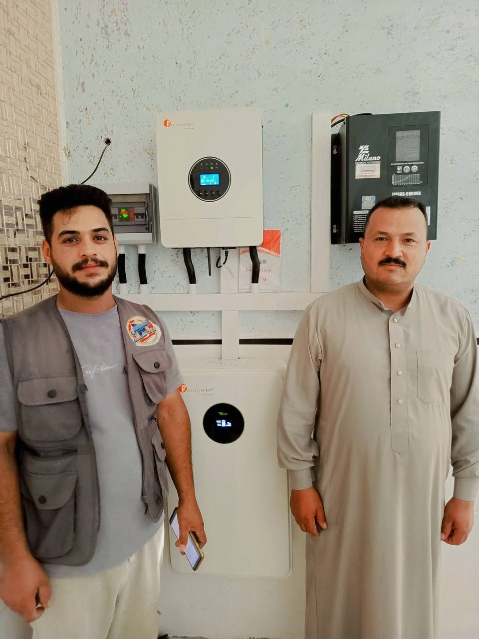 بسم الله وعلى بركه الله 
بيت اخر يودع انقطاع الكهرباء
بيت اخر يودع المولدات 
بيت الاخ علاء مراد كاظم 
قرر تنصيب منضومه بقدره 
12       امبير نهاري و 
10       امبير ليلي 
متكونه من ; 
#جهاز فلستي 6ك واط 
#بطاريه فلستي 10ك واط س
#الواح لونجي 610واط عدد 6
#الحديد المغلون والتوصيلات وجوزات الحمايه للاستفسار مراسله الصفحه 
انتضرونا قريبا بعرض على منضومه 10امبير نهارا و 8ليلا بانتضار وصول المواد


**إذا كنت صاحب هذا الإعلان وتريد حذفه لأي سبب، رجاءا أرسل رسالة إلى الدعم الفني**