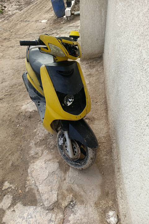 العنوان الزعفرانيه قريب علئ الامانه:
 
دراجه كلشي شغال بيه بس كفراته شويه تعبانه دراجه خير من لله ماكو شي بيه واكف كلشي شغال تايرات نضيفه كلشي نضيف فقط كفرات 

رقمي بيه وتساب ***********