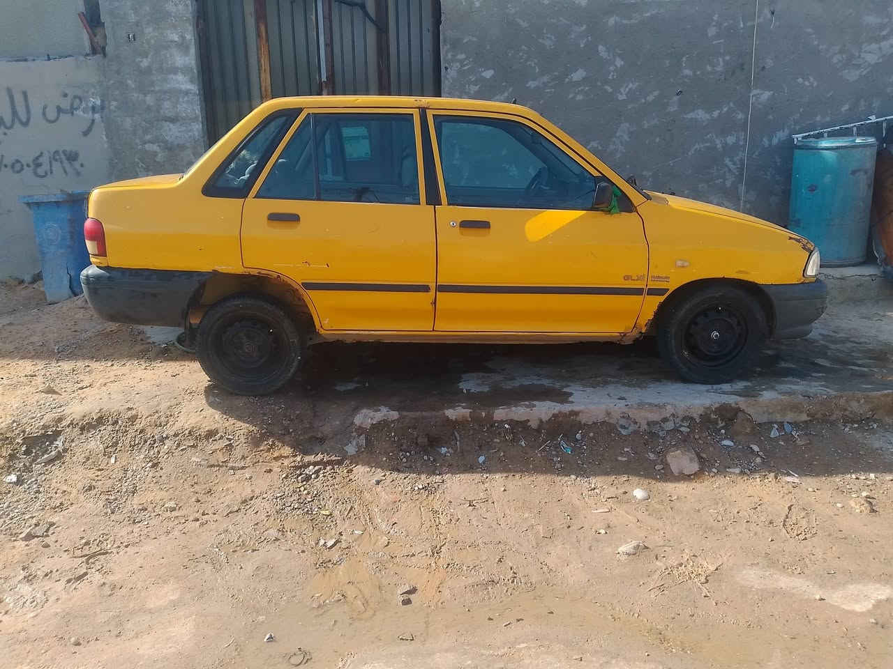 السلام وعليكم سايبه للبيع مديل 2010 مكفوله كفاله عامه شواصي مكفولات كشر مكفول كير جديد باتري جديد مكينه بيهه خيط بوخار قليل مكان سياره بغداد زعفرانيه السعر 22 وبيهه مجال للطيبين رقم الهاتف: ***********
