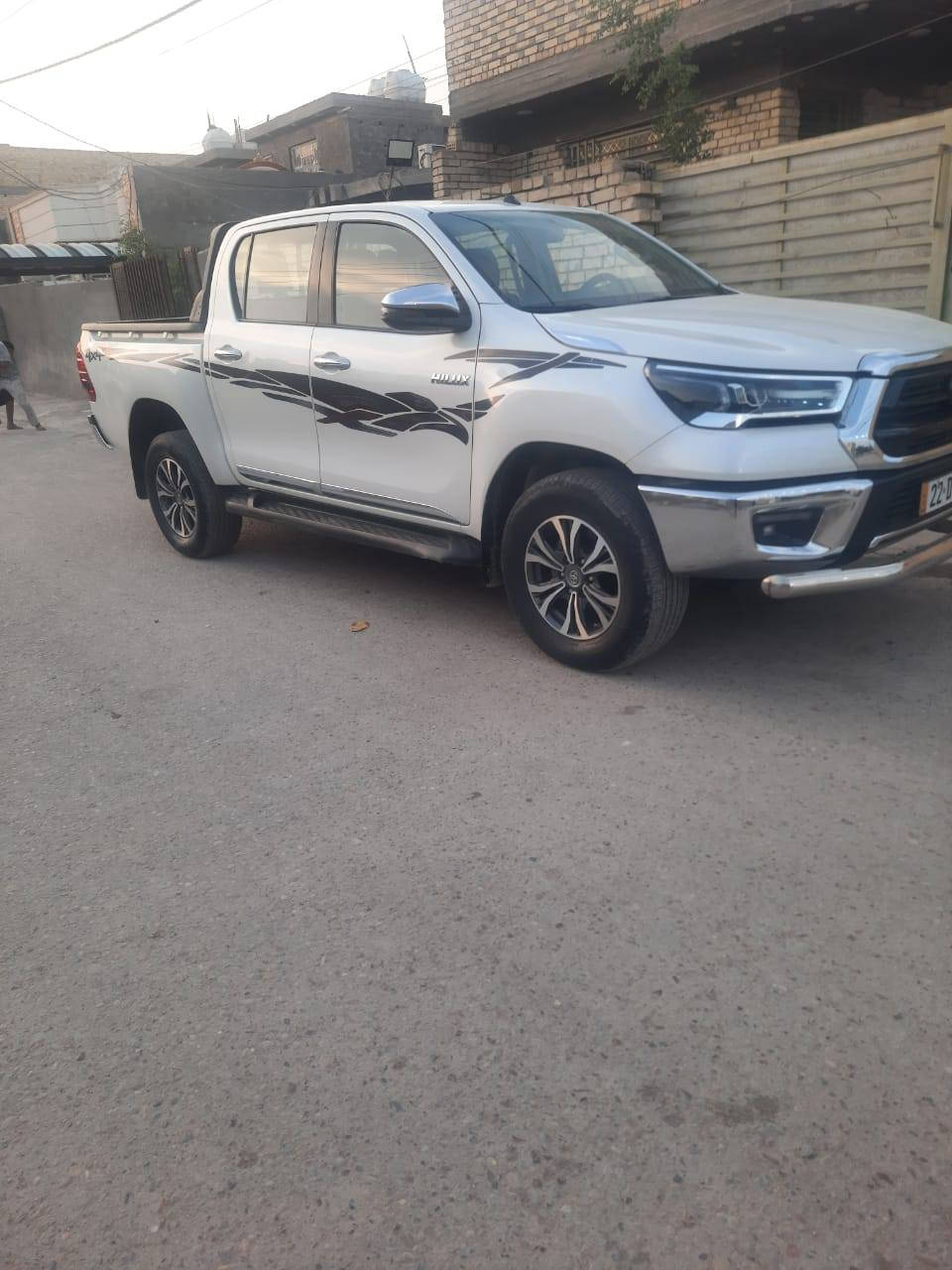 سلام عليكم بيكم تويوتا موديل 2022 سعوديه عبد الطيف رقمه أربيل بسمي شرط ماشيه 37الف مكفوله كفاله عامه السعر 320  بيها مجال بصيط مكاني بغداد رقمي ***********
