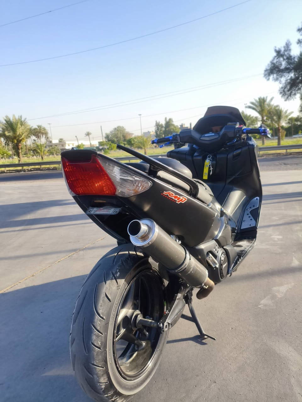 سلام عليكم تيماكس موديل2011 وارد يابان530
سعر21 بيهة مجال بغداد شعب*********** ممشاهة42 
كفرات مثل مابصور جيدة حالتهن لونهة بلادي مصابغهة ولا لاعب ببهة

نقص تريشة تحت لقدم يسار ويبعة لصغيرة فقطط كامل بلادي كلشي 

الاضافات 

1 قبغ بانزين بصمة مو بلسويج فدشي روعة دفعولي بي75 مبعتة 

1 صالنصة كاربون فايبر حقيقي صوتهة وبيزهة راقي 

2جاملغ امامي كاربون حقيقي وصل100ومبعتة 

3يدات رياضية مجموعة كاملة+عنابير رياضية

4 فلنجات دسكات رياضية ماركة اصلي

5 تايرات وكالة جدد قبل سبوع بدلتهن 

6فج  بريك امامي ماركة اصلي كلش غالي شديتة

7 فج بريك خلفي مال بطح تفصيخ اصلي بلمكان 

8 لايتات زنون اصلي يعمي عمي 

9دوسات رياضية اصلية 

10 خرز ثكال حته حافض علمكينة مدايس بيهة بطناش ابددد 

معتني بيها ومنشغلهة5دقايق يلة احرك وللة

دراجة اول مرة افتحهة بدلت رولة ستندر فقطط

 البوشة وسلندر بلاديات علوضع لوكالة 

دراجة مشيهةخير مناللة معدل بس اني ماكبس خاف عليهة
