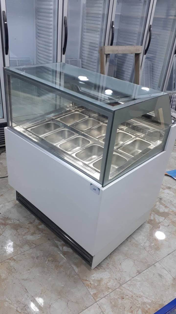 عارضات تركية اخو الجديد مستخدمات قليل كلمن وسعره العنوان نجف حي المكرمه شارع الطاقة موبايل ***********
