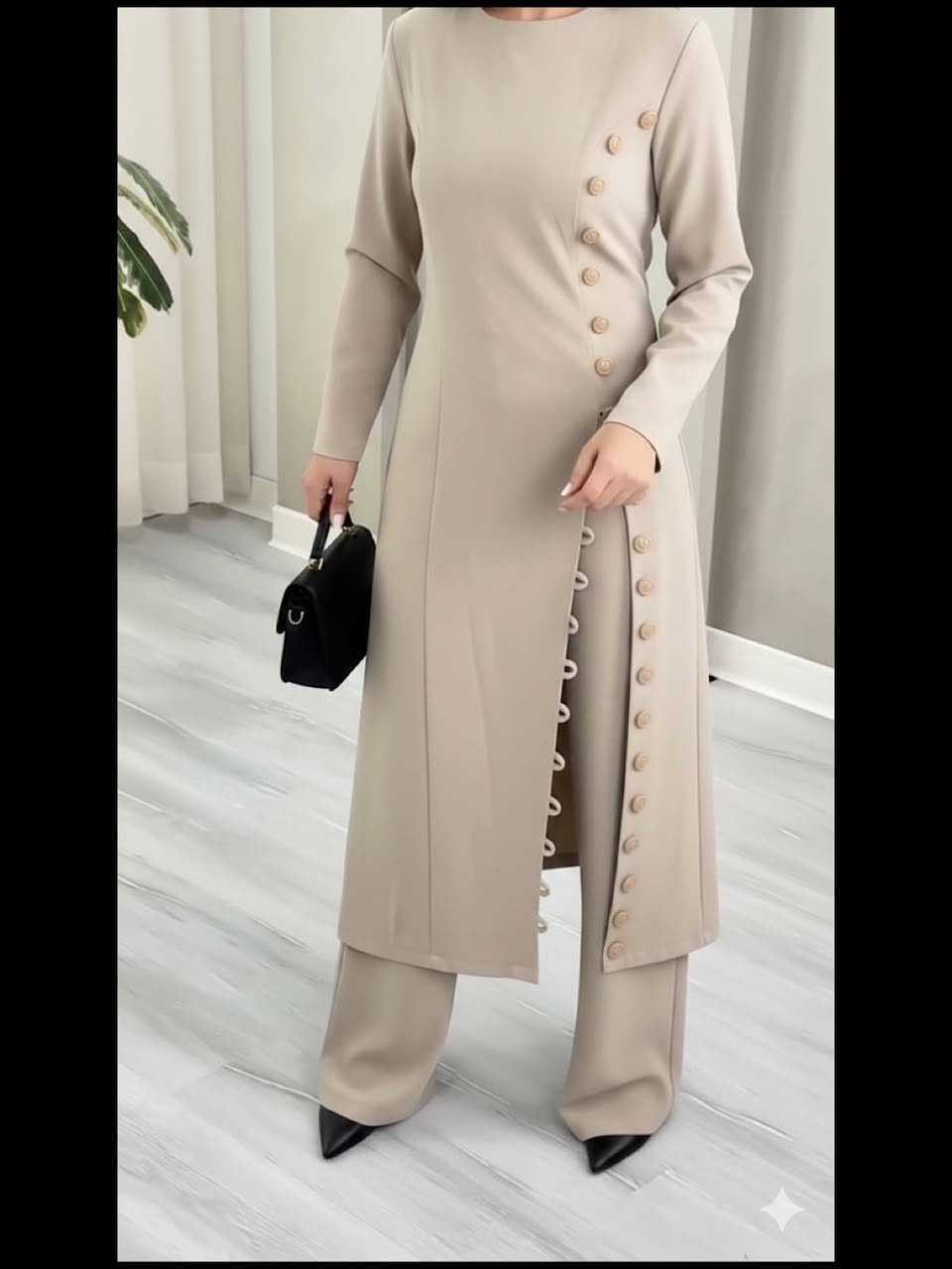 طقم قطعتين . قماش لينين جكار ايطالي .
من ارقى وأفخم الاقمشه الصيفيه الايطاليه .
طول الكيلوت 105 سم عرض 28 سم
الكيلوت يجي من الظهر لاستيك 6 سم
من الامام كمر وسحاب والجيوب شغاله
طول الجاكيت 130 سم مبطن بالكامل
قالب راهي .
جميع القياسات متوفره.
42 44 46 48 50 52


**إذا كنت صاحب هذا الإعلان وتريد حذفه لأي سبب، رجاءا أرسل رسالة إلى الدعم الفني**